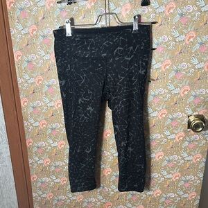Lululemon Black Astronomy Star Crop leggings size 4